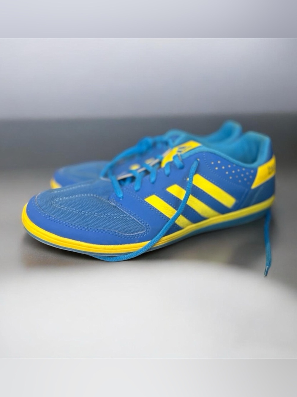 Adidas Freefootball Janeirinha Sala Brazil Men's Size 8.5 Indoor Soccer Shoes